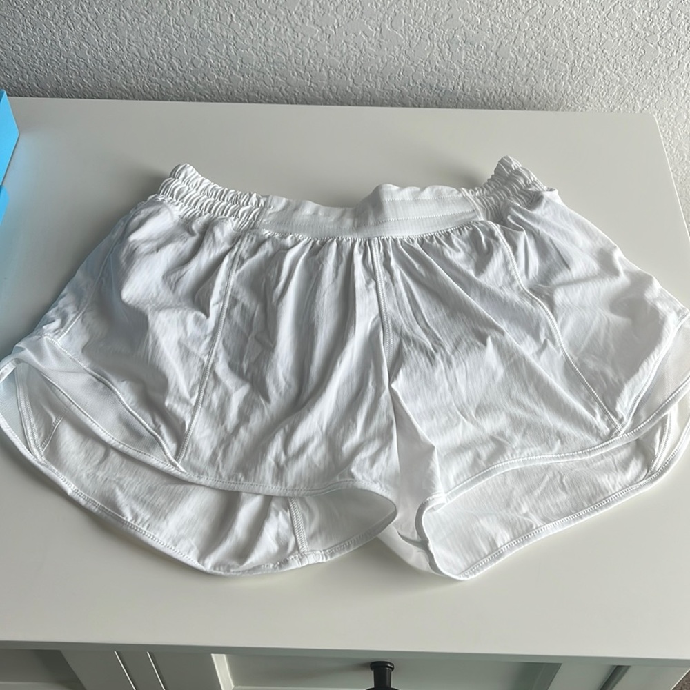 NWOT Lululemon Hotty Hot LR Shorts